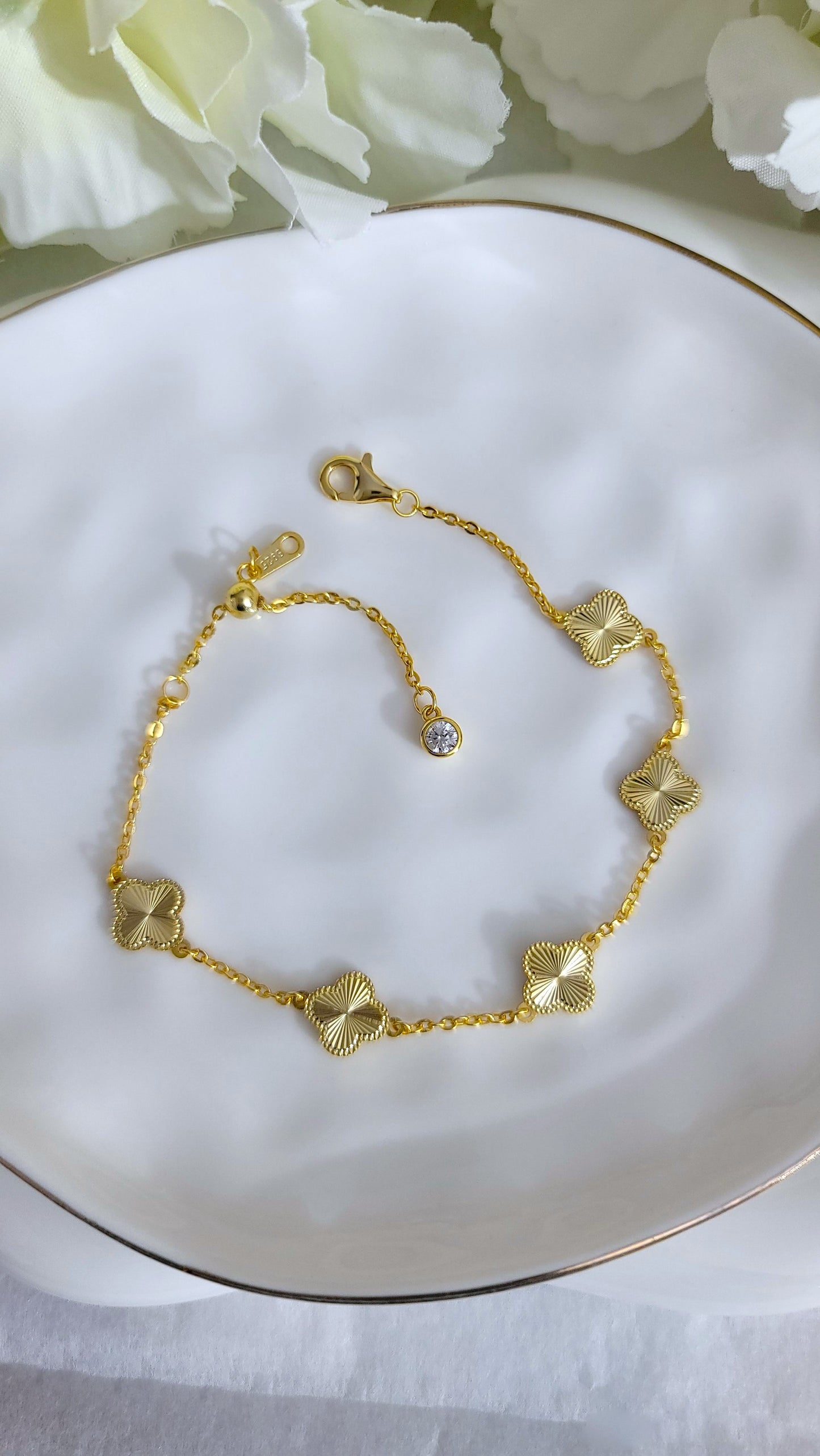 MEL Four-Leaf Clover Bracelet 18K Gold Over Sterling Silver