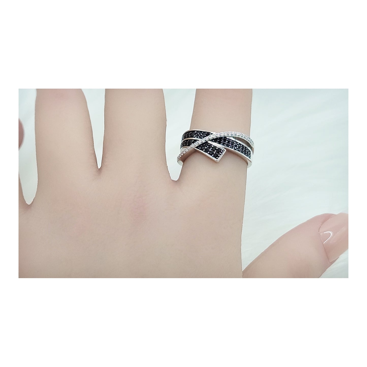 ADA Black Spinel Criss-Cross Ring.2