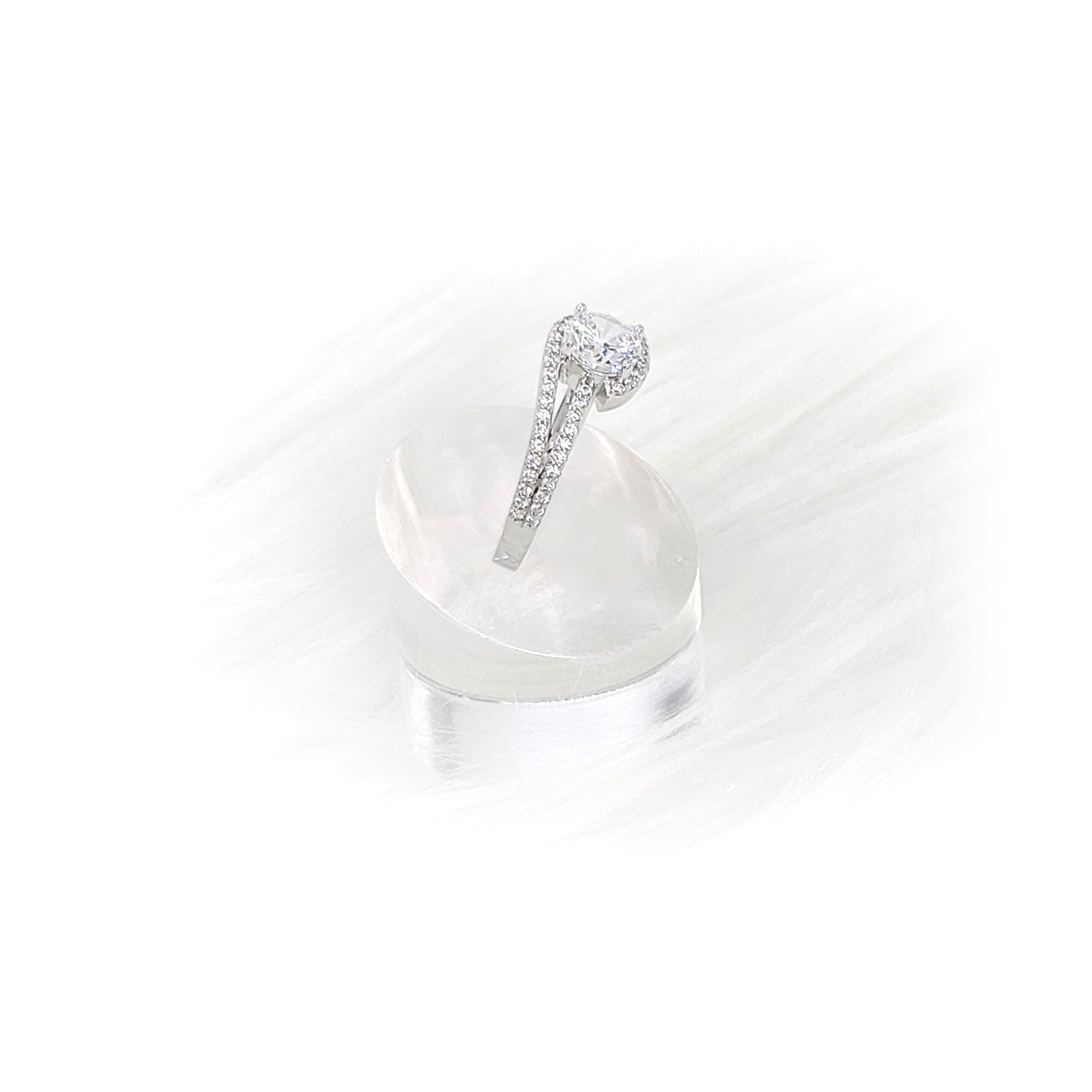 BETHANY Round Cut Ring