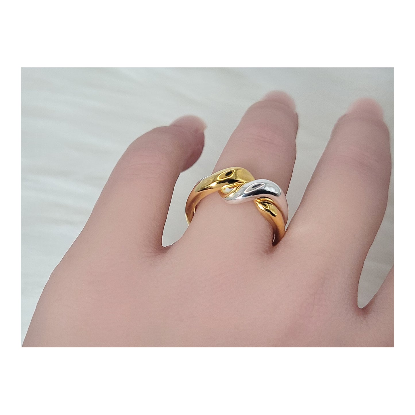 JULYET Two-Tone Interlocking Ring 18K Gold Plated