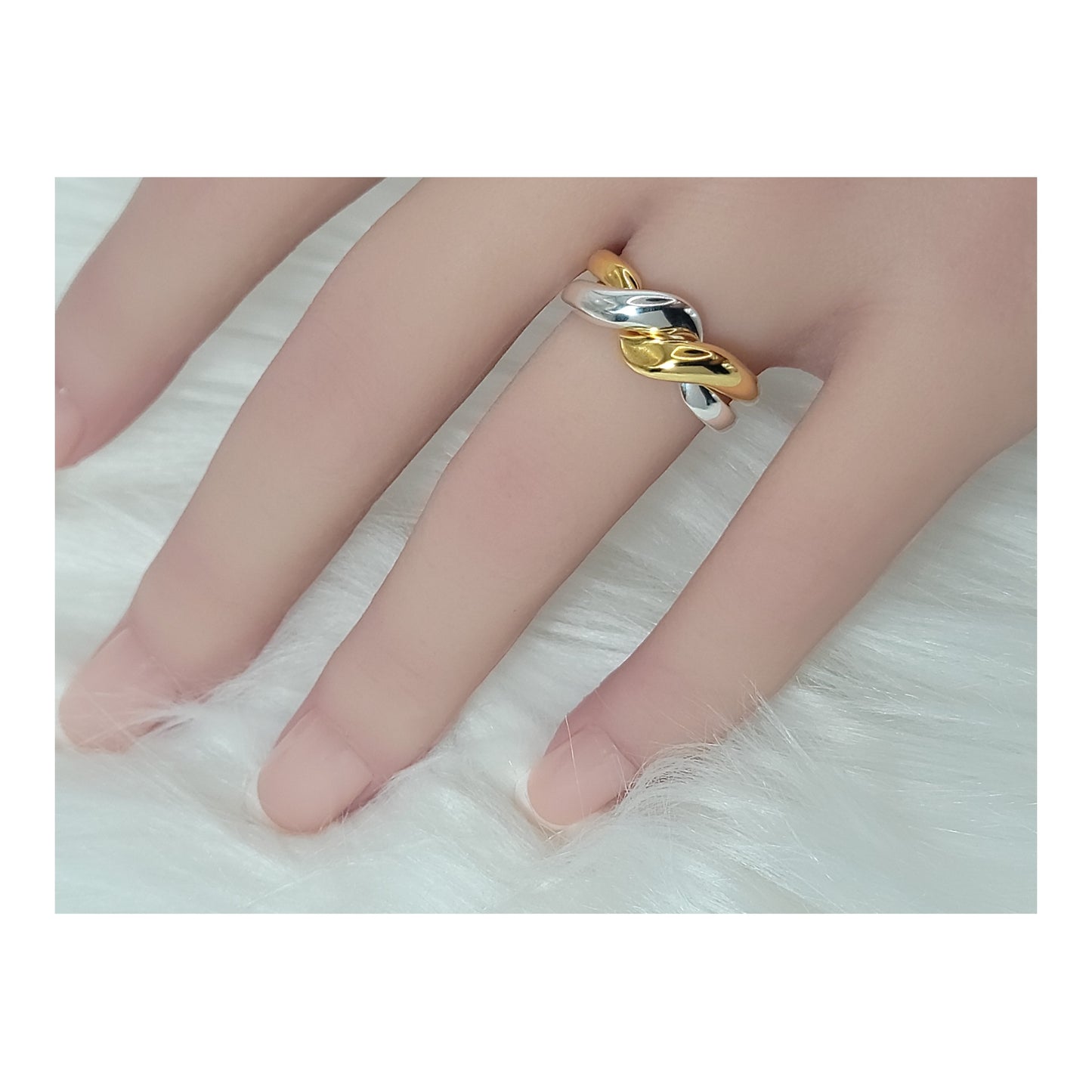 JULYET Two-Tone Interlocking Ring 18K Gold Plated