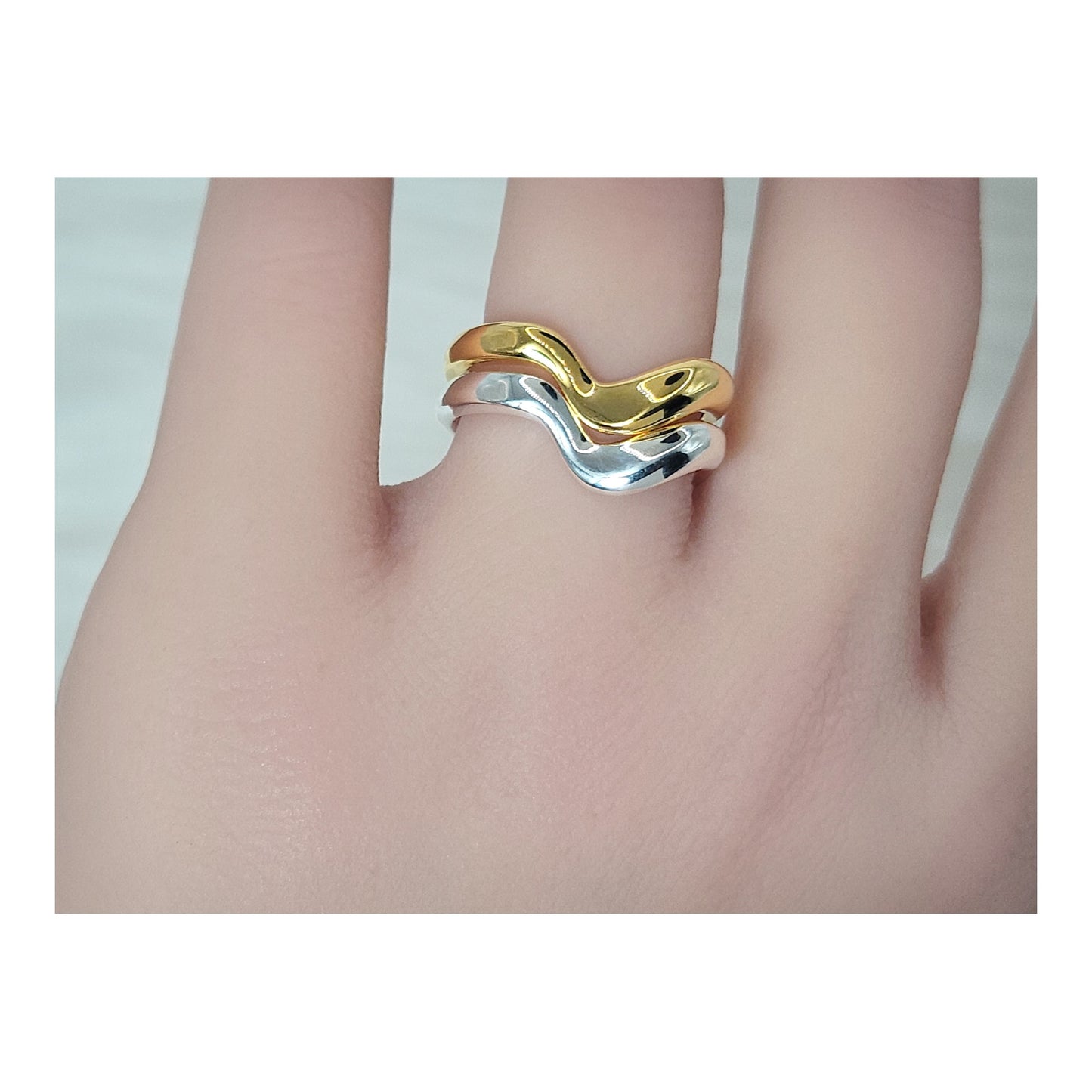 JULYET Two-Tone Interlocking Ring 18K Gold Plated