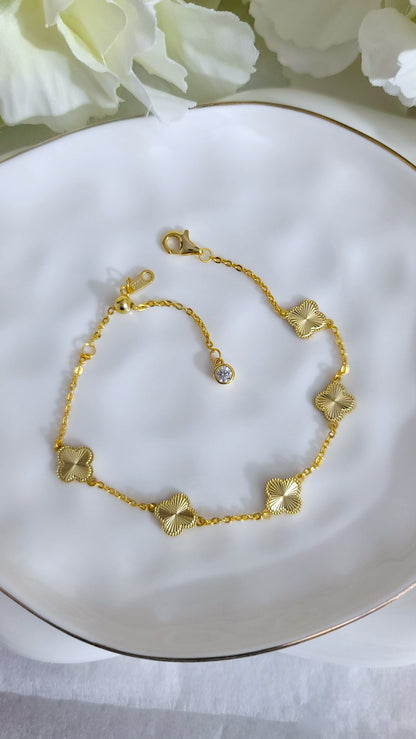 MEL Four-Leaf Clover Bracelet 18K Gold Over Sterling Silver