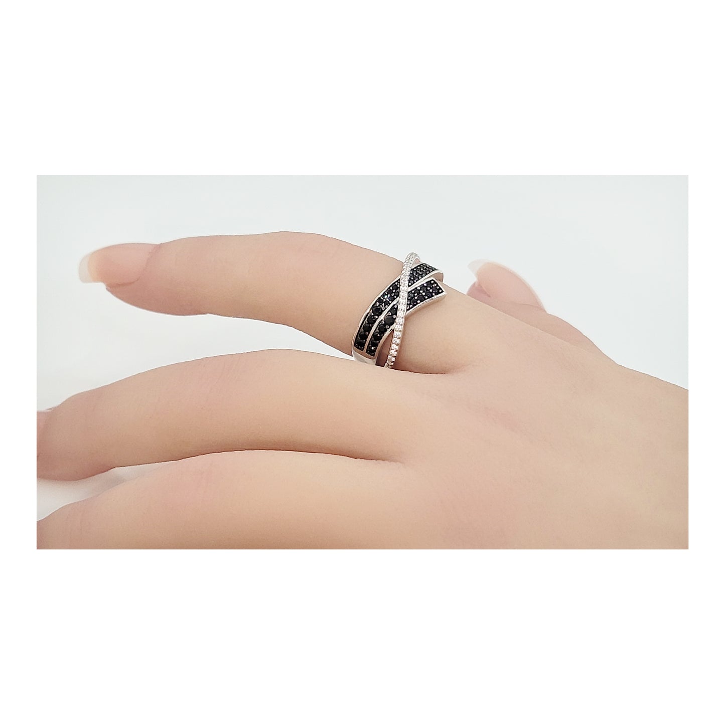 ADA Black Spinel Criss-Cross Ring.5