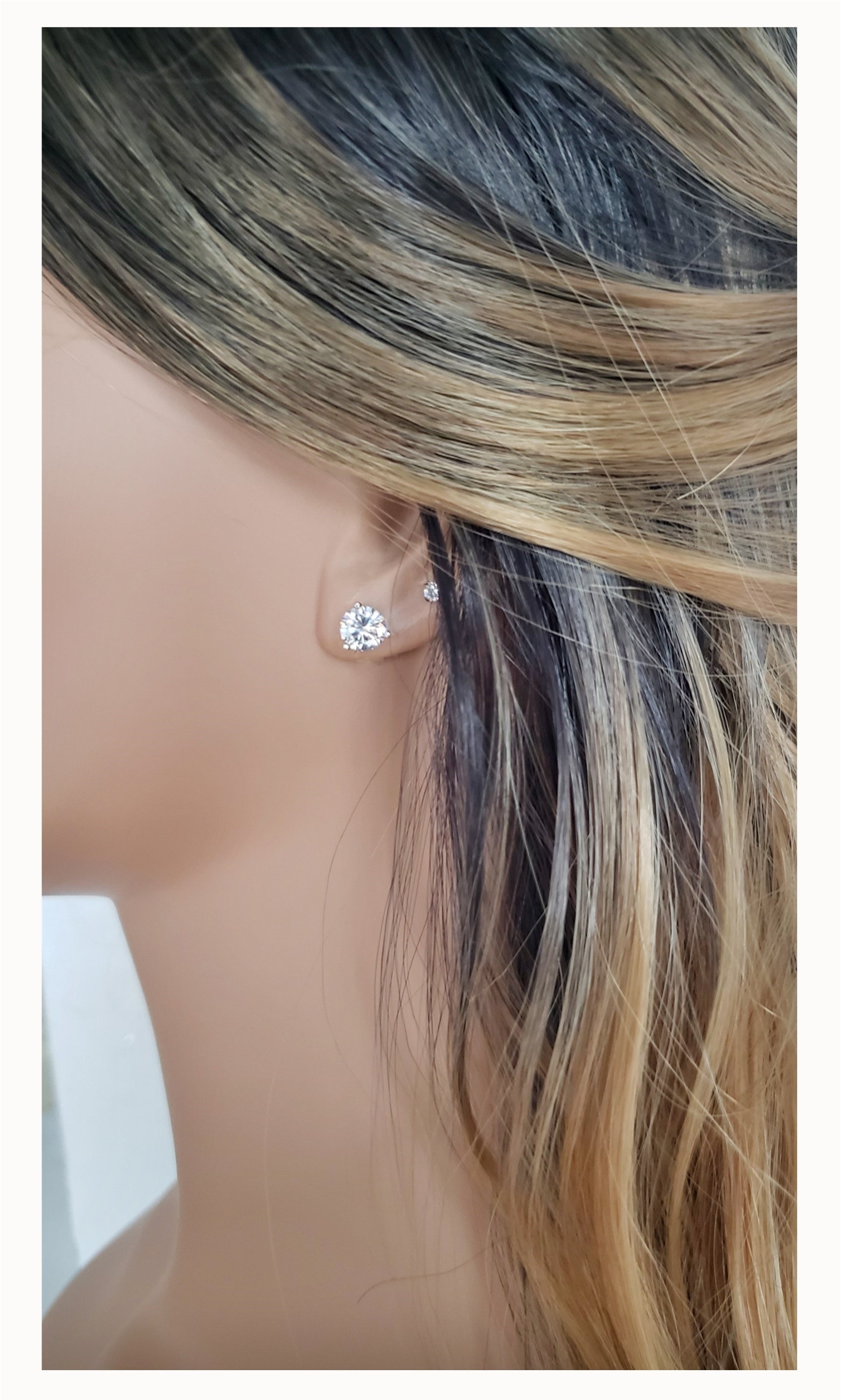 AISHA Large Cubic Zirconia Stud Earrings - 7mm 6