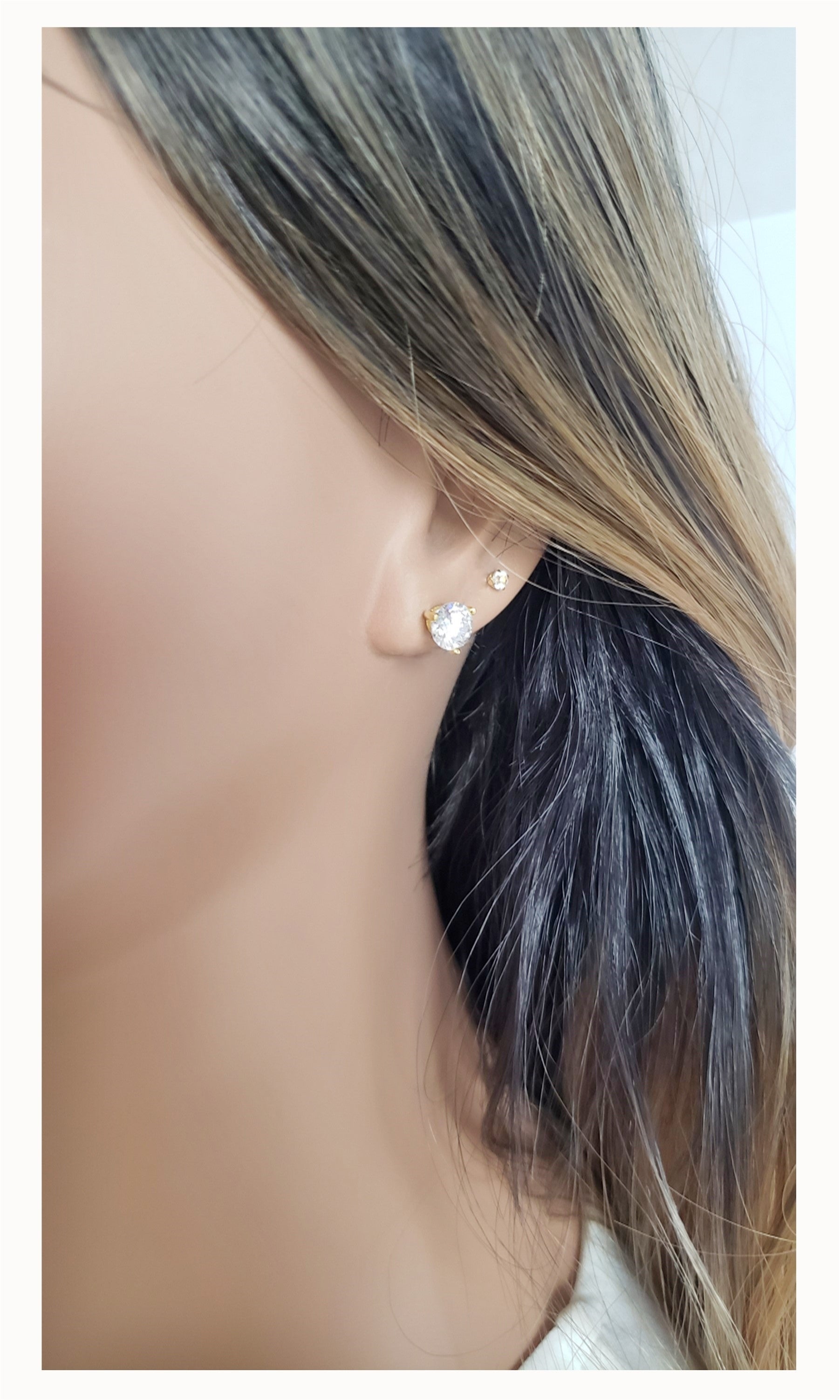 AISHA Large Cubic Zirconia Stud Earrings 18K - 7mm 7