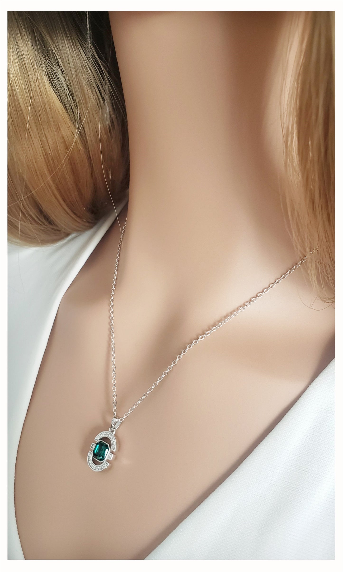 MELODY Emerald Green Crystal Pendant Necklace