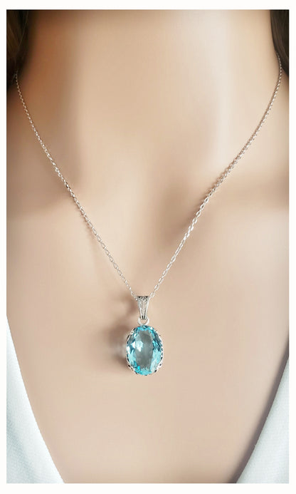MOLLY Aquamarine Necklace Pendant in Sterling Silver