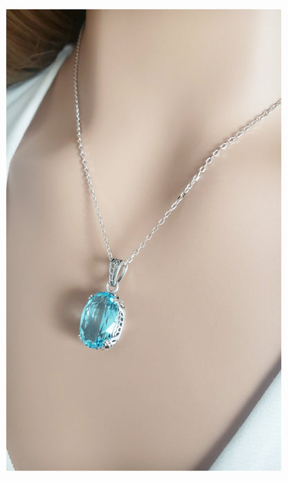 MOLLY Aquamarine Necklace Pendant in Sterling Silver