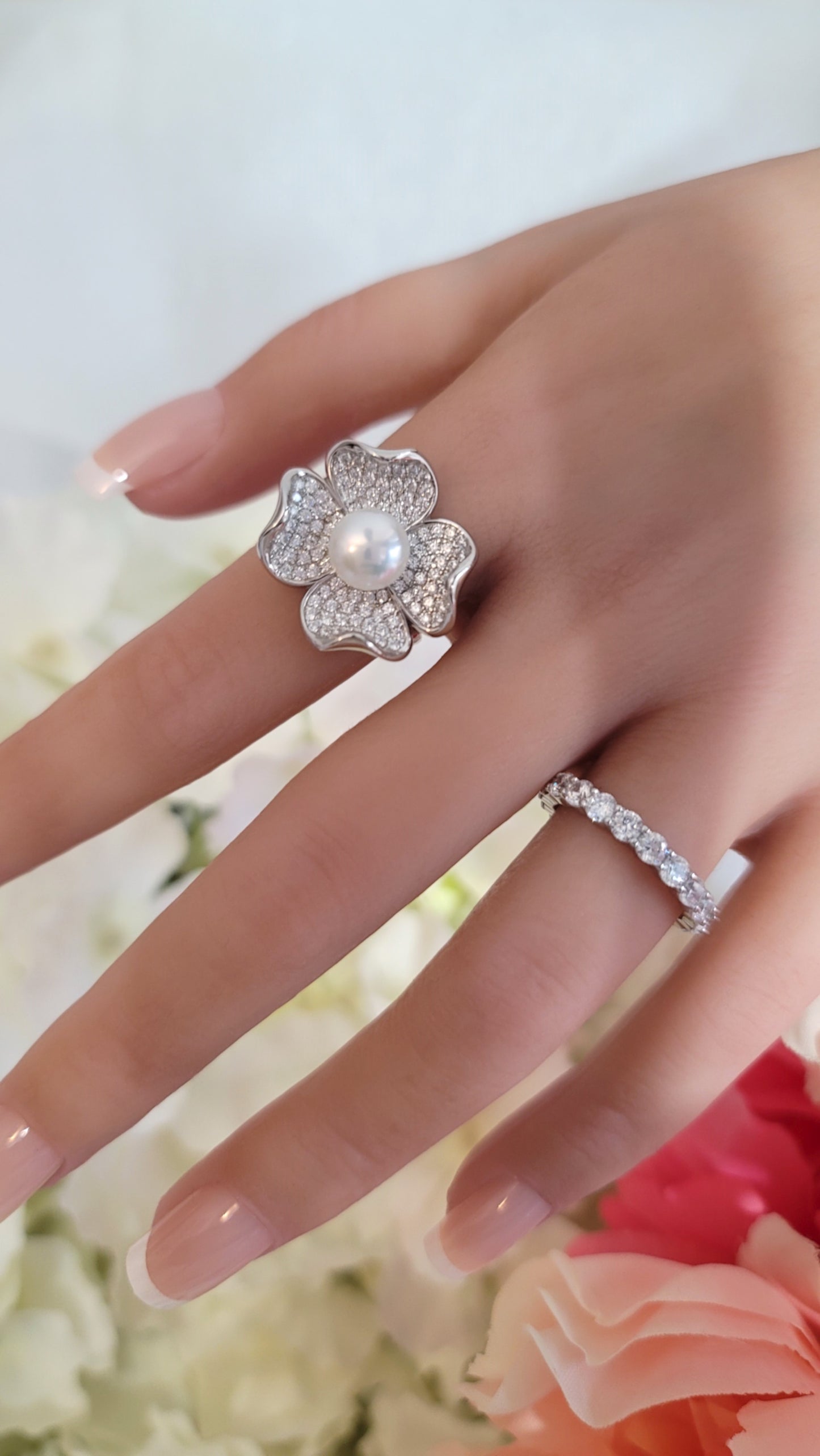 LILY Pearl Flower Ring in Sterling Silver