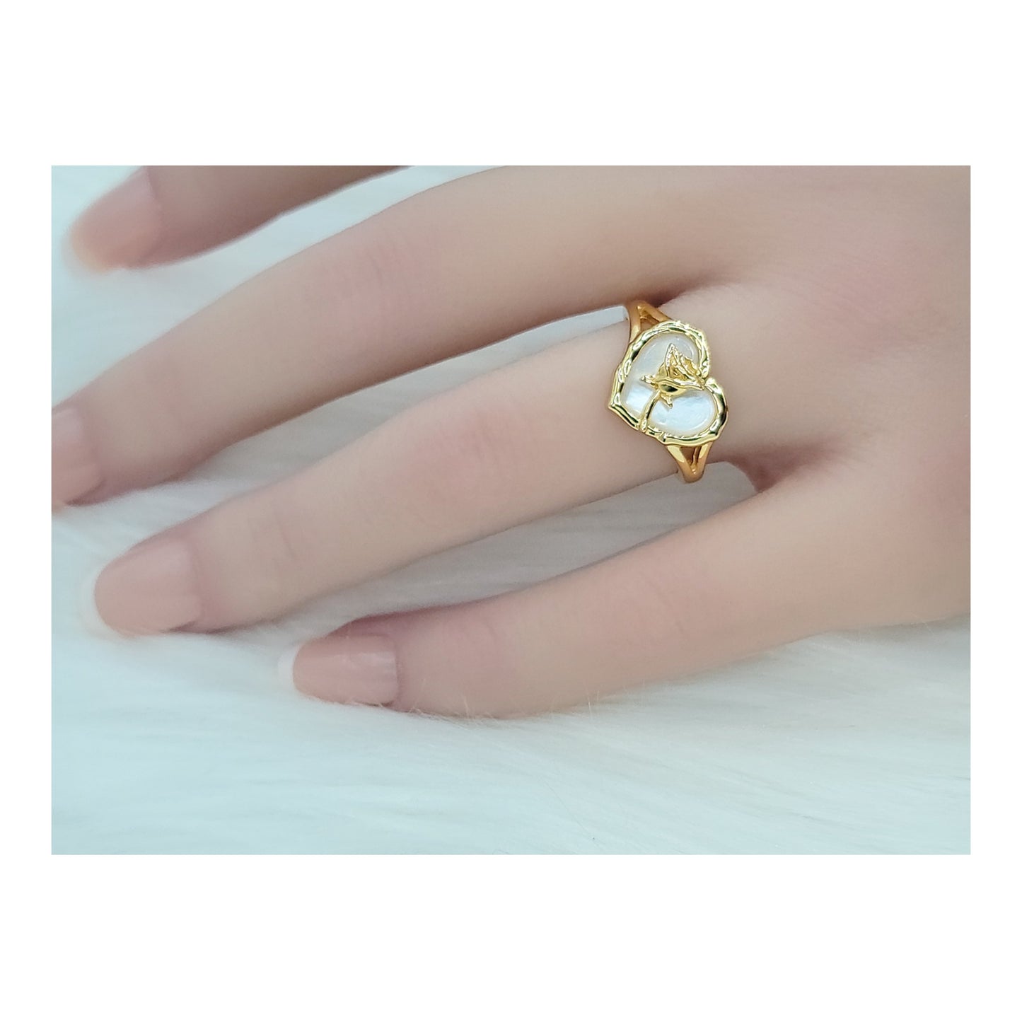 ROSE Mother-Of-Pearl Heart Ring 18K Gold Plated