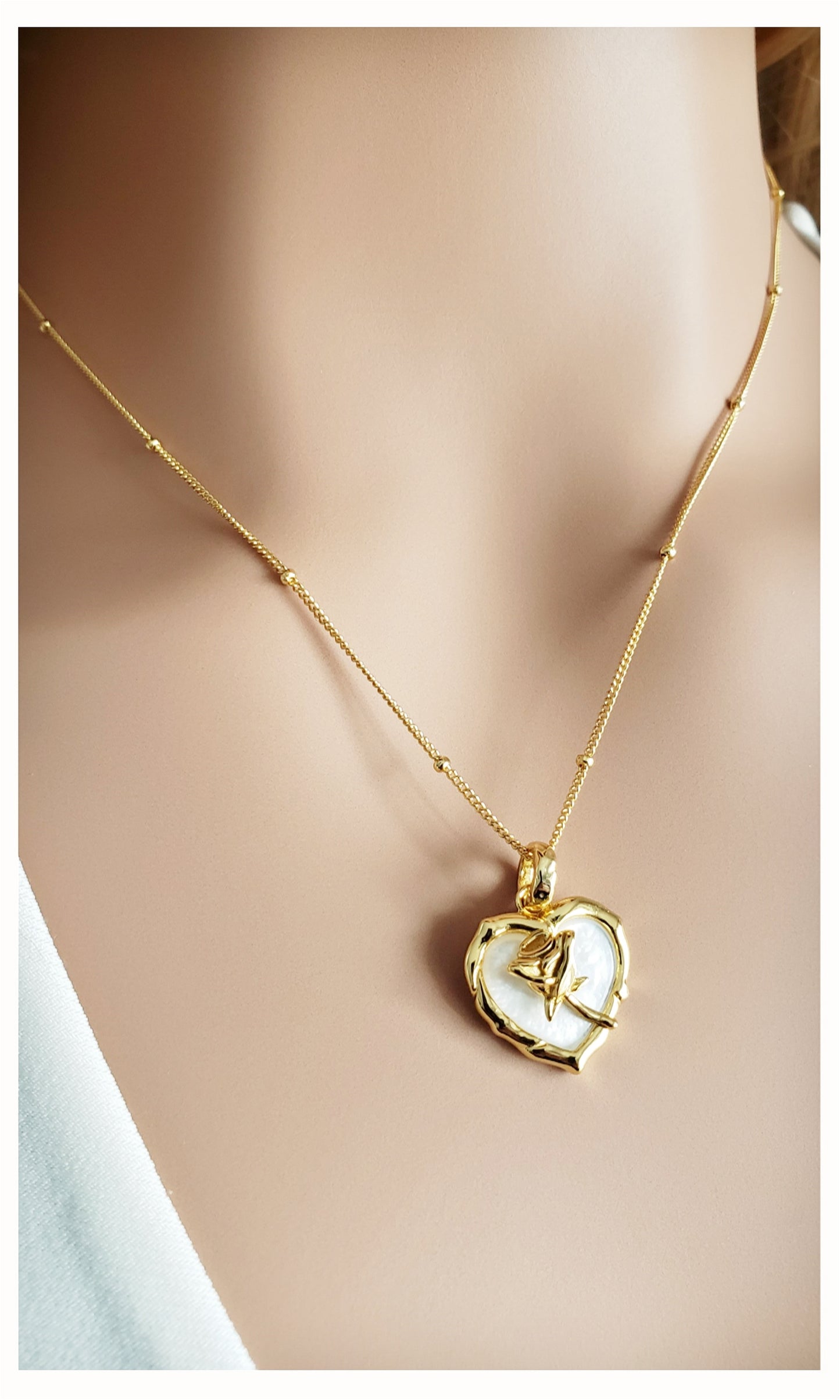 ROSE Mother-Of-Pearl Heart Necklace Pendant 18K Gold Plated