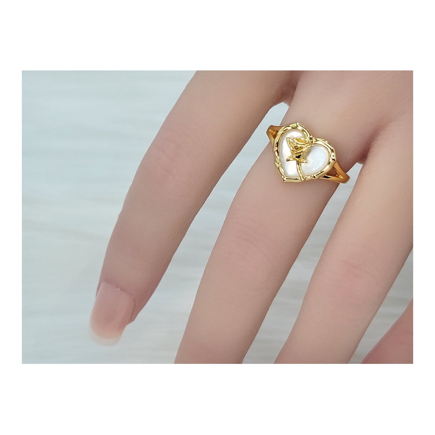 ROSE Mother-Of-Pearl Heart Ring 18K Gold Plated