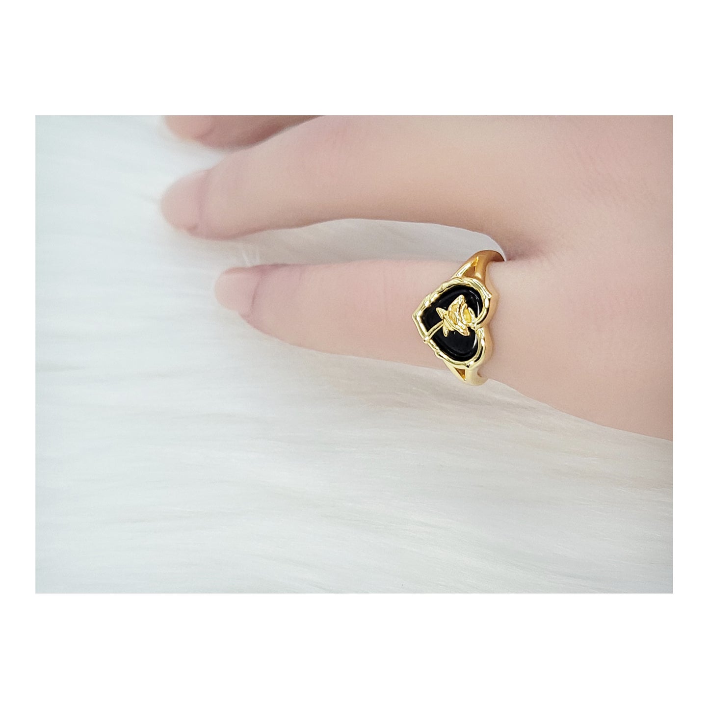 ROSE Black Onyx Heart Ring 18K Gold Plated