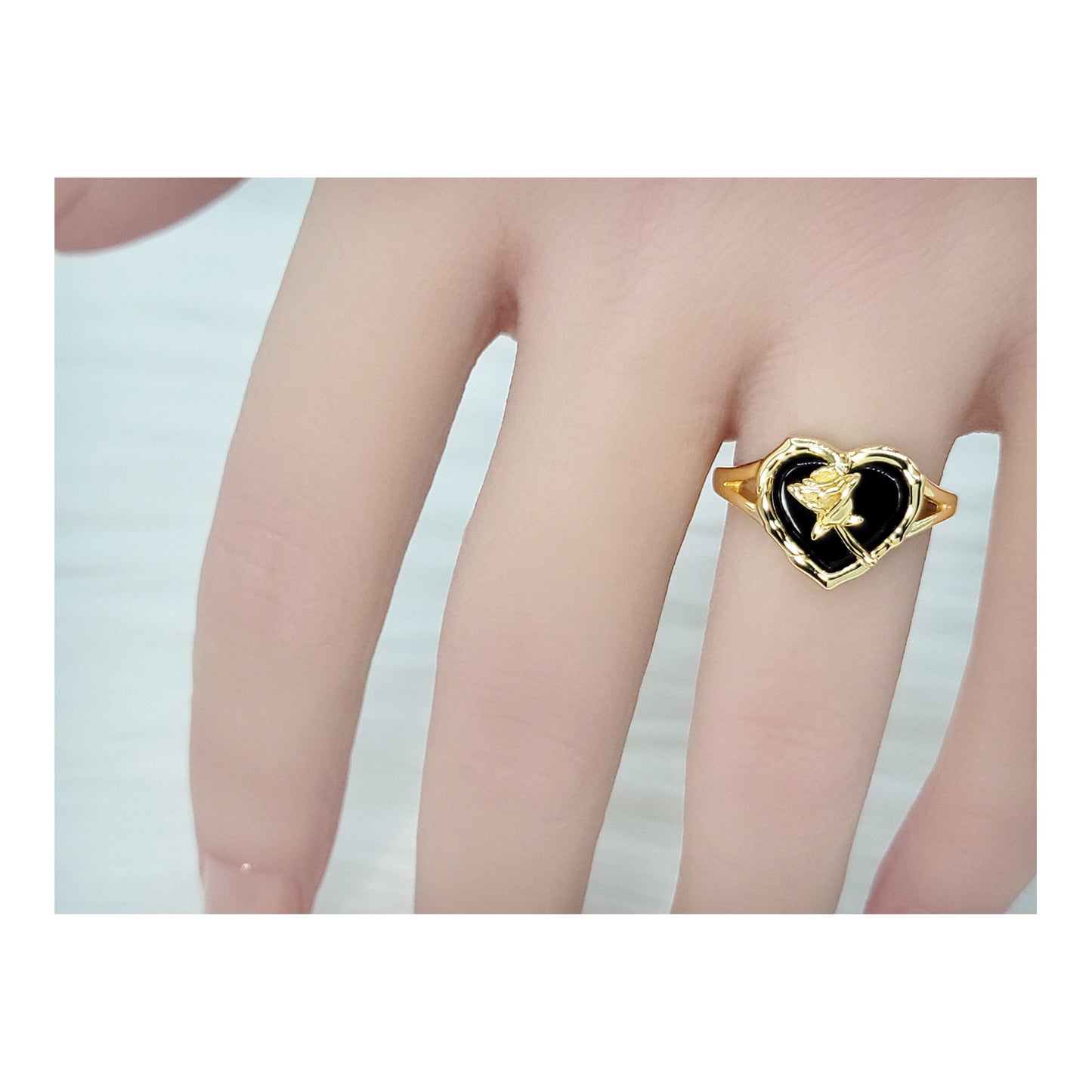 ROSE Black Onyx Heart Ring 18K Gold Plated