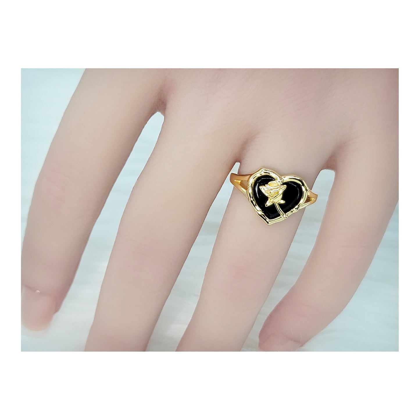 ROSE Black Onyx Heart Ring 18K Gold Plated