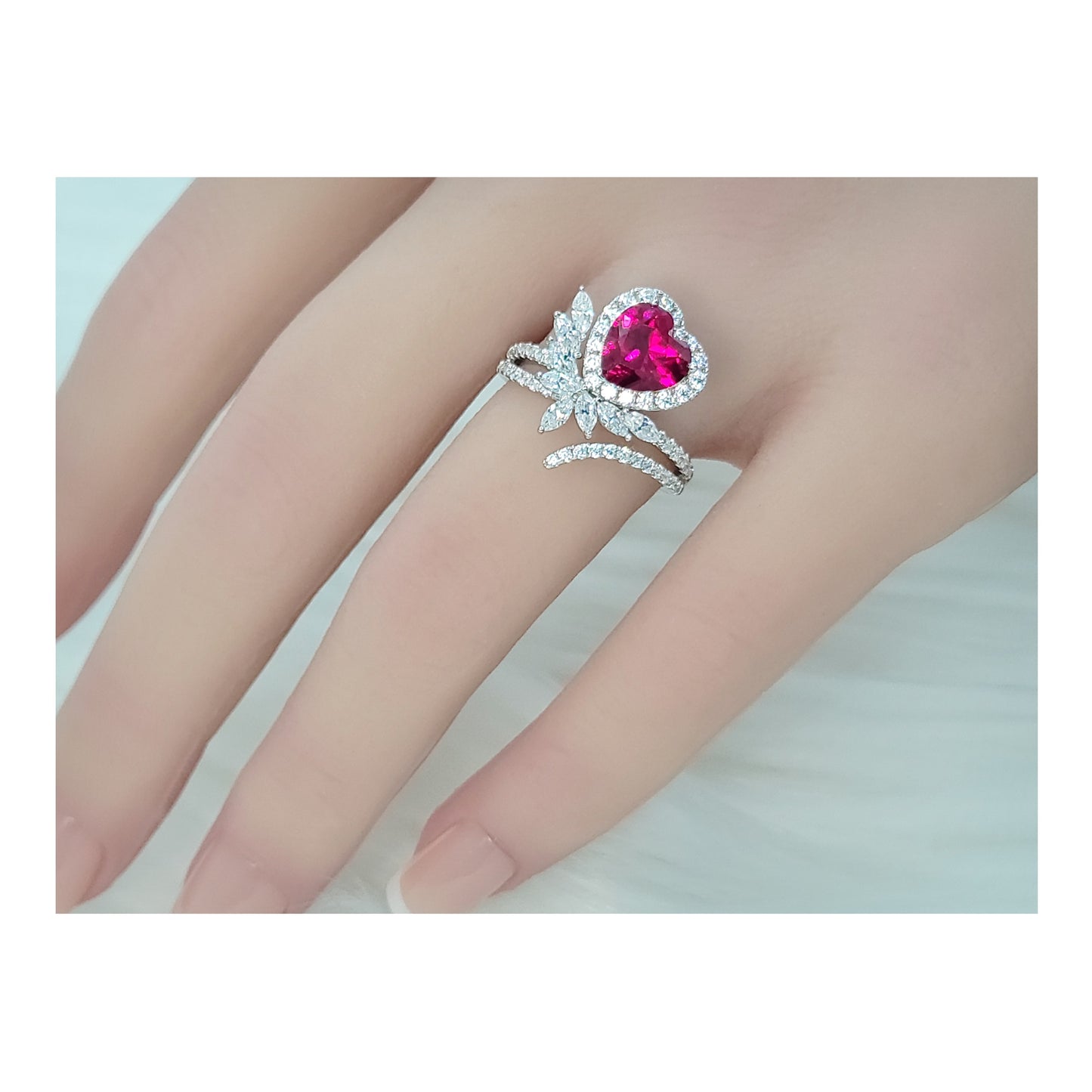 RUBEE Attractive Ruby Red Heart Cluster Ring
