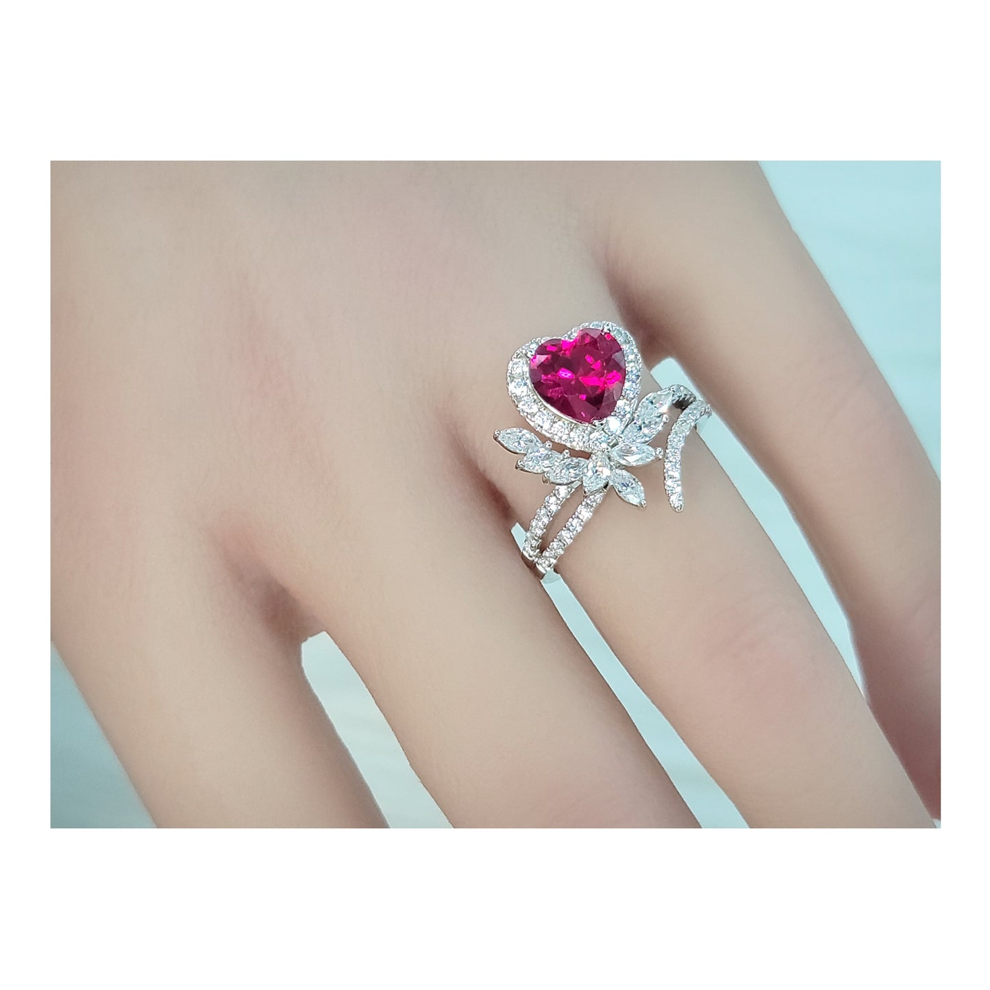 RUBEE Attractive Ruby Red Heart Cluster Ring
