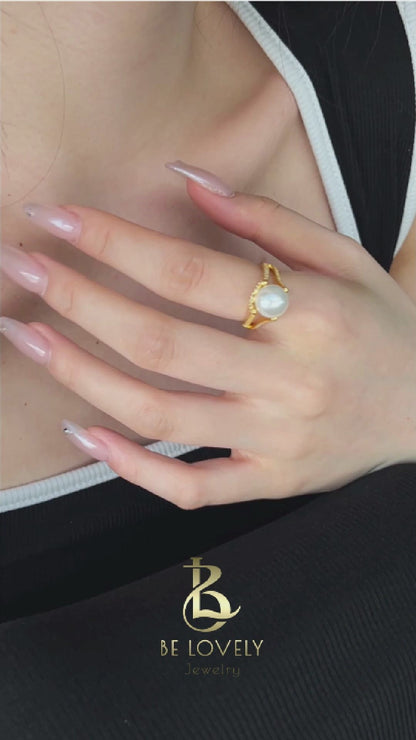 JUDITH Classic Pearl And White CZ Diamond Simulant Ring 18K Gold Over Sterling Silver